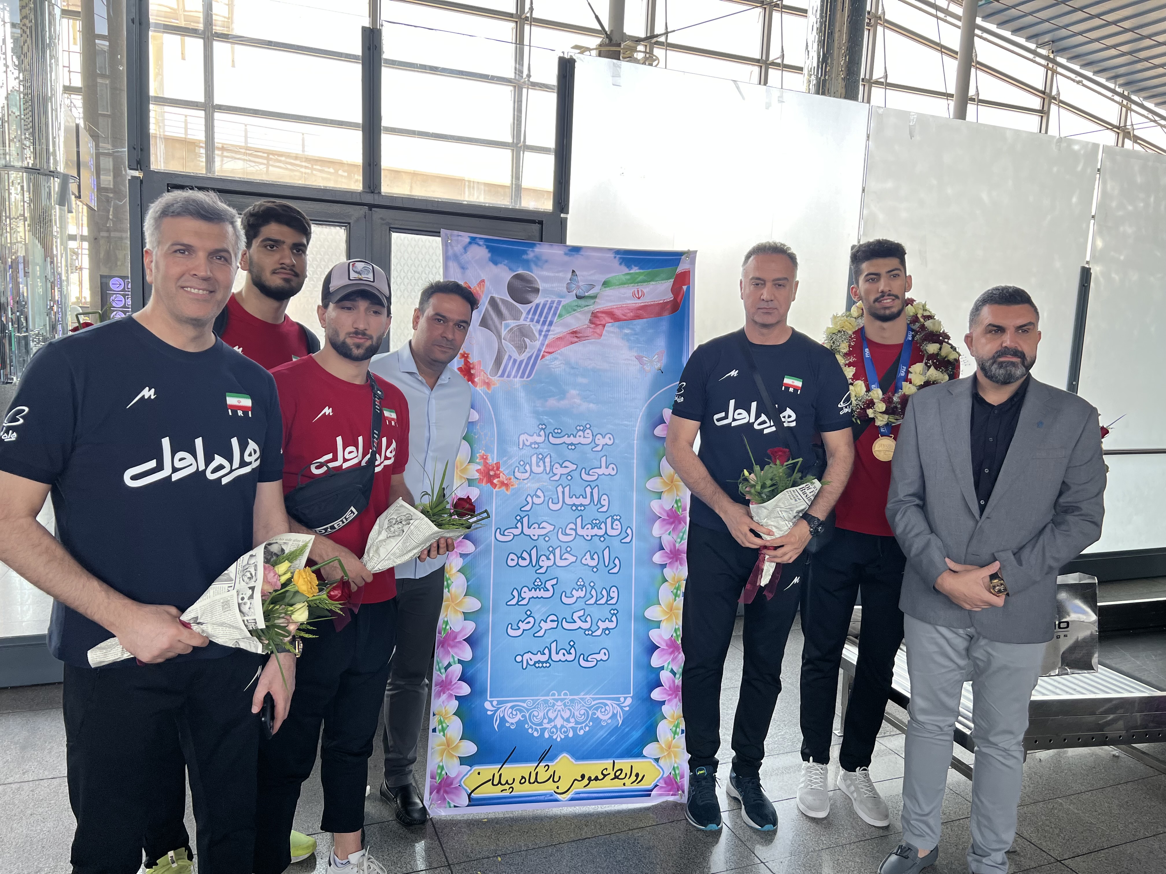 استقبال نمایندگان باشگاه پیکان از تیم ملی والیبال جوانان