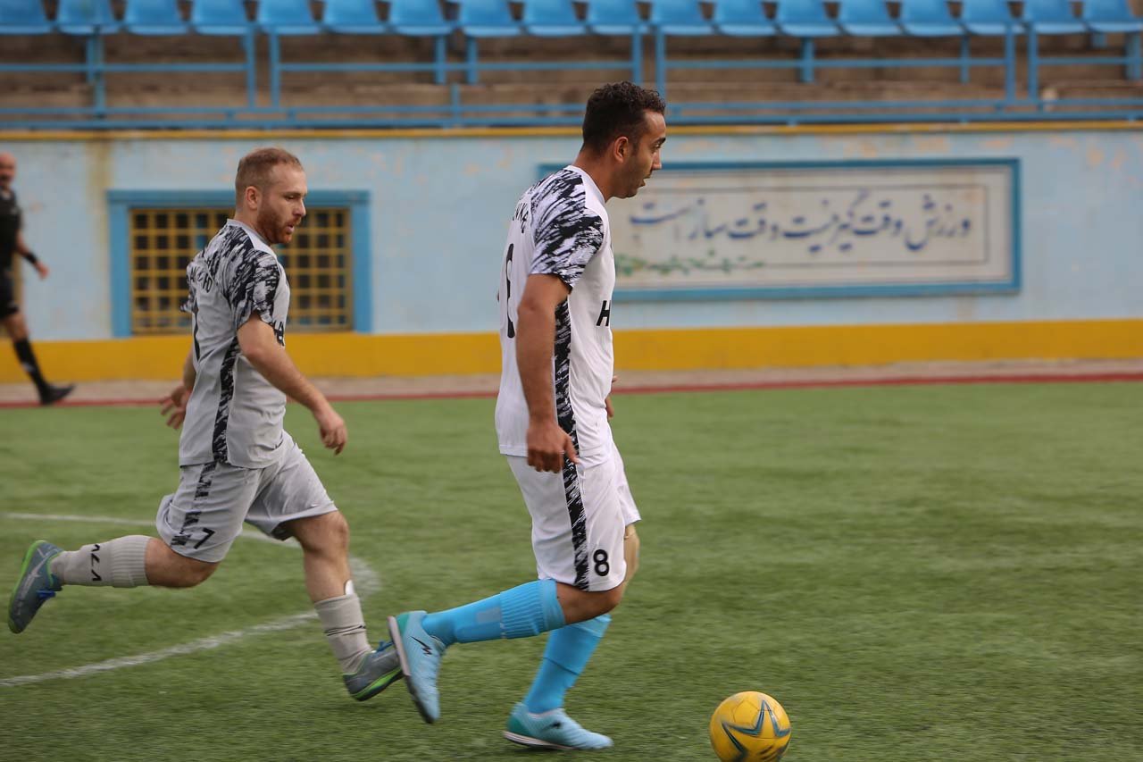 گزارش تصویری جشنواره کارگری / دیدار های جذاب و پر برخورد روز ششم مسابقات فوتبال دسته 3
