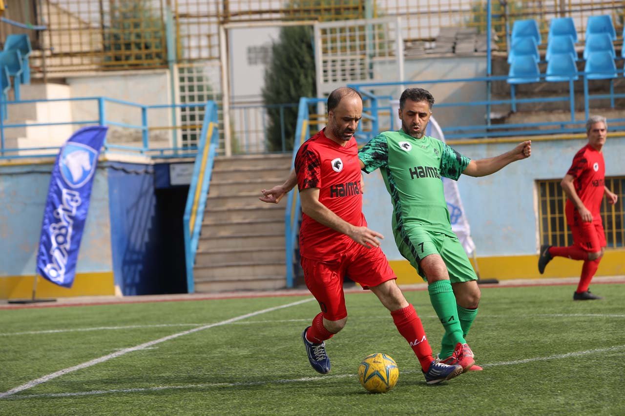 گزارش تصویری جشنواره کارگری / روز پنجم و حساس مسابقات فوتبال پیشکسوتان