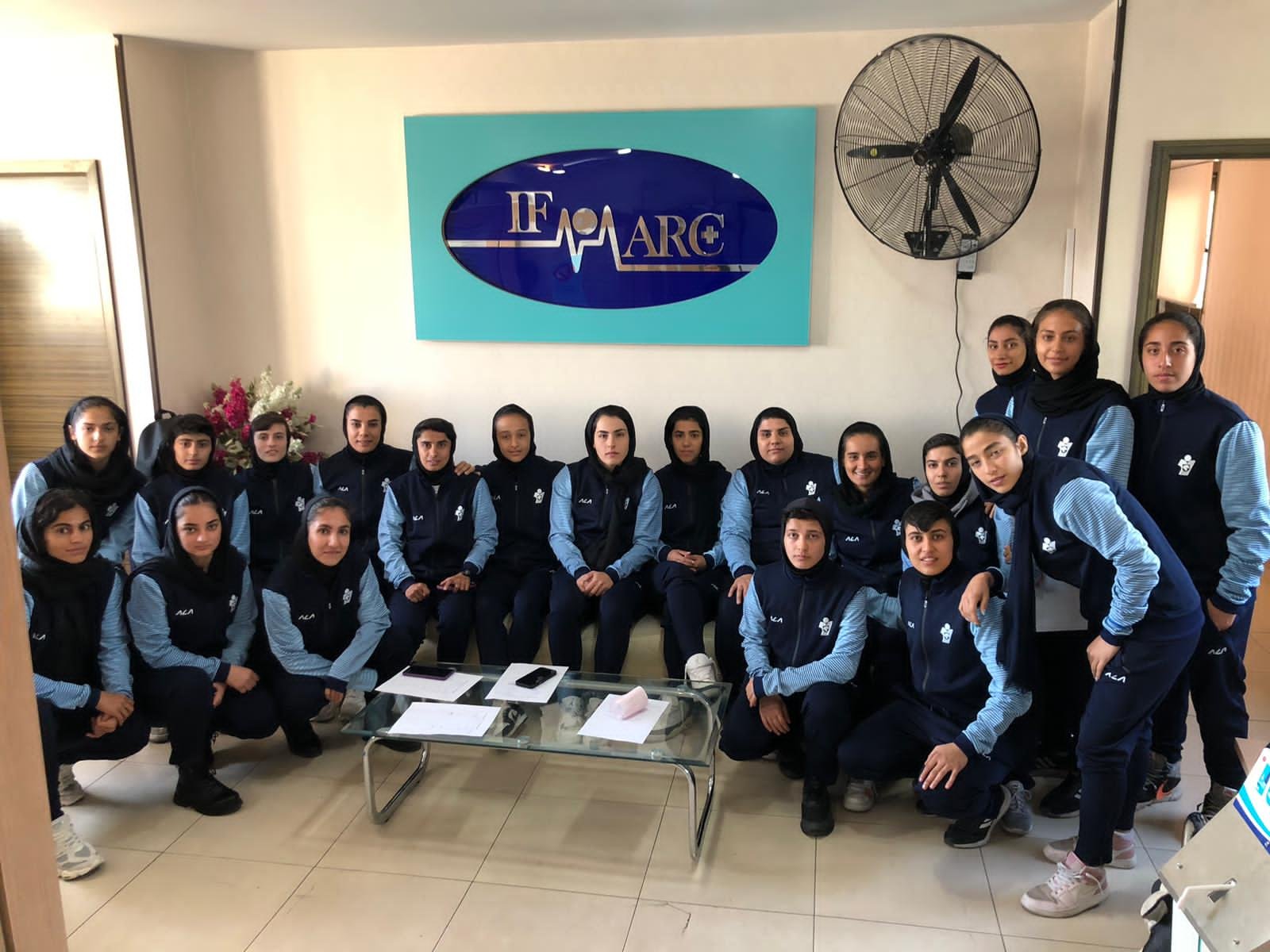 حضور دختران فوتبالیست پیکان در ایفمارک