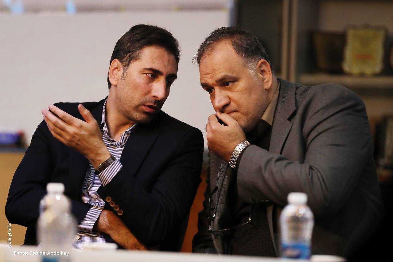 گزارش تصویری| جلسه اصلاح آئین‌نامه والیبال با حضور دکتر مددی و پیمان اکبری