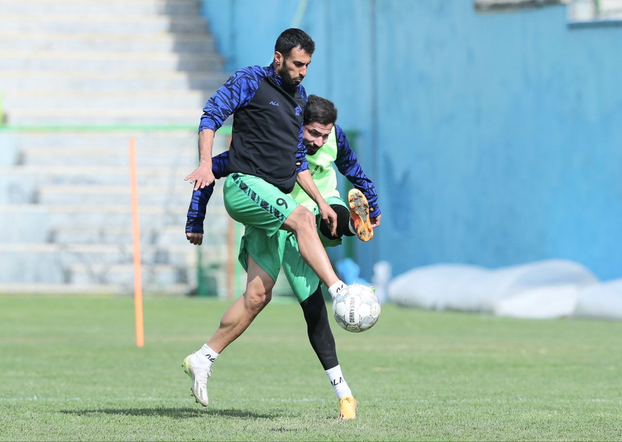 پیکانی‌ها اردو زدند